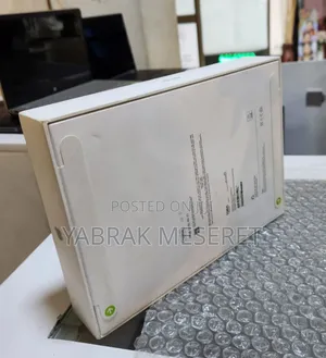 New Apple iPad 10.2 (2021) 128 GB Silver