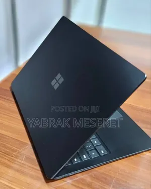 New Laptop Microsoft Surface Laptop 5 16GB Intel Core i7 SSD 256GB