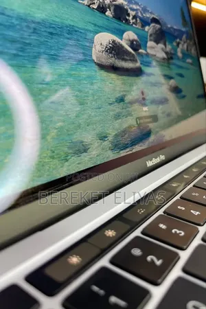 New Laptop Apple MacBook Pro M1 8GB Apple M1 Pro SSD 512GB