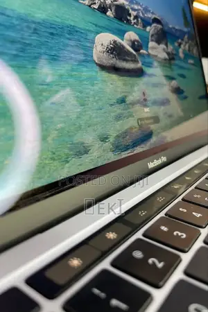 New Laptop Apple MacBook Pro M1 8GB Apple M1 Pro SSD 512GB