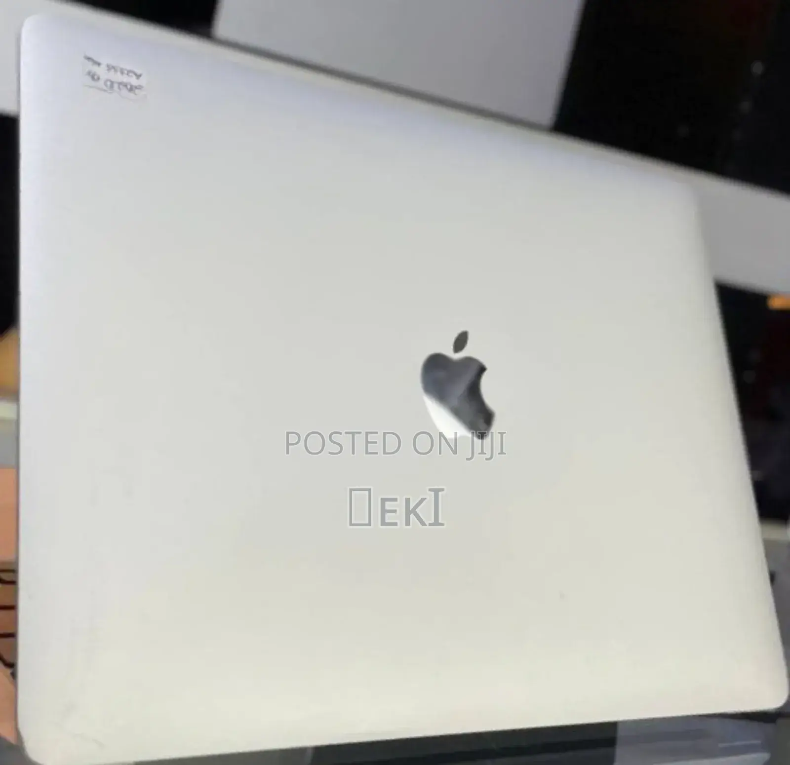 New Laptop Apple MacBook Pro M1 8GB Apple M1 Pro SSD 512GB