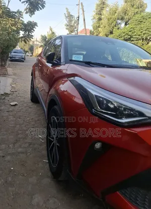 Toyota C-HR 2021 Orange
