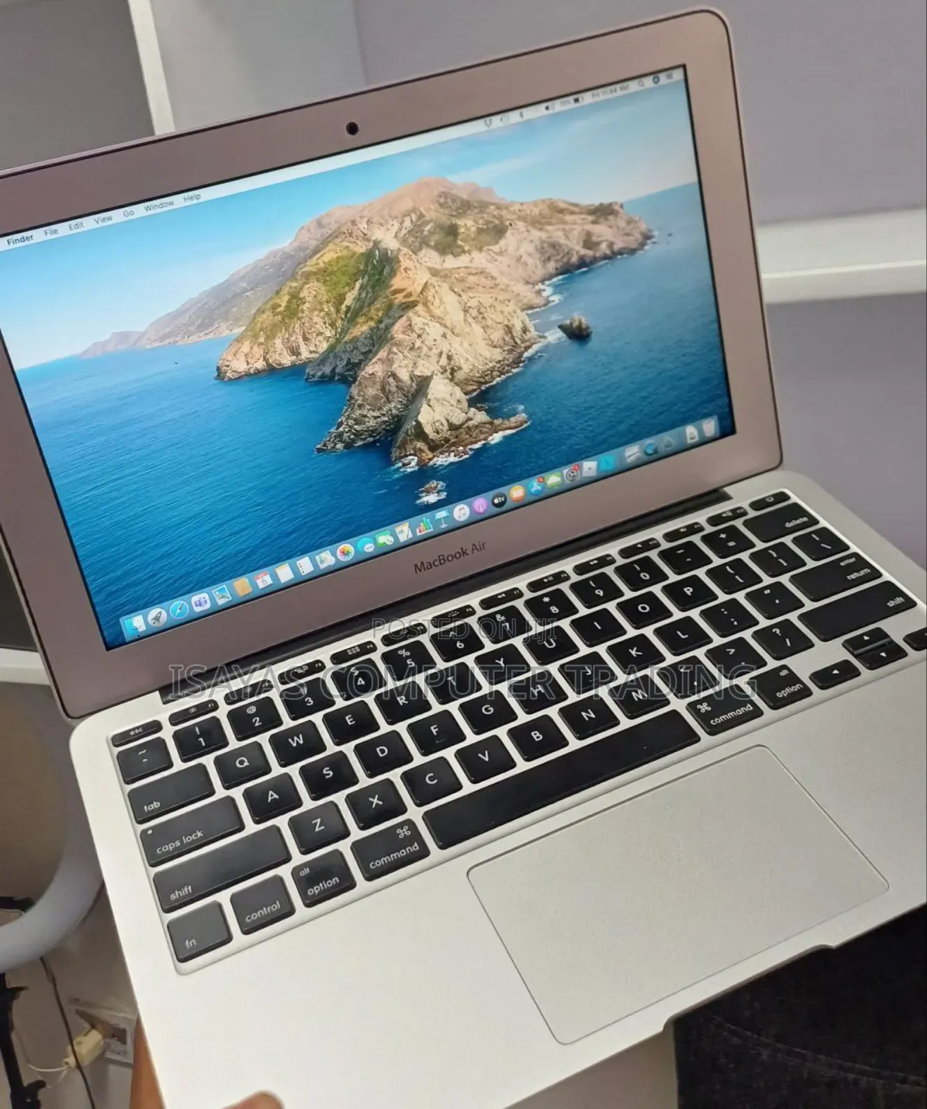 New Laptop Apple MacBook Air 2015 4GB Intel Core I5 SSD 128GB