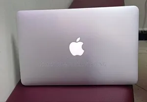 New Laptop Apple MacBook Air 2015 4GB Intel Core I5 SSD 128GB