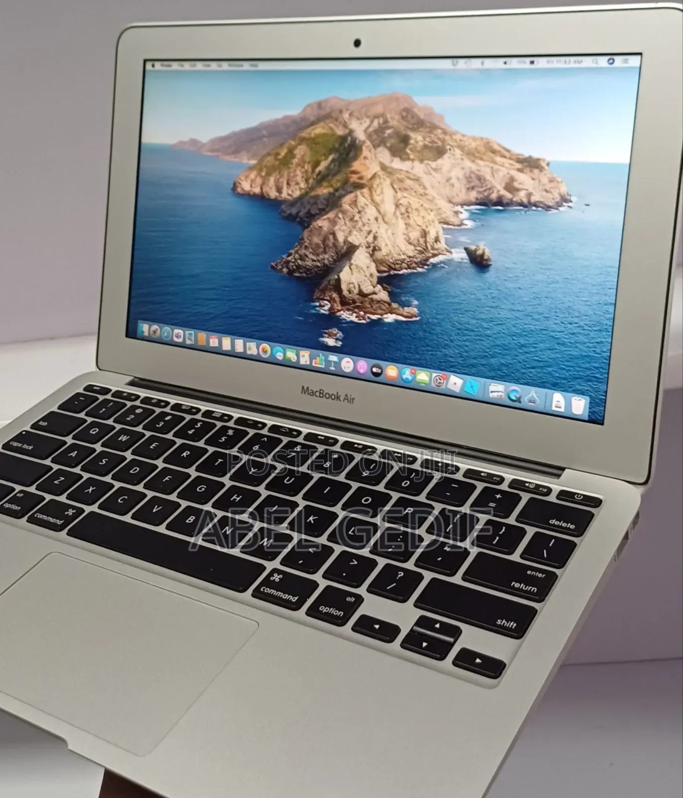 New Laptop Apple MacBook 2015 4GB Intel Core I5 SSD 128GB