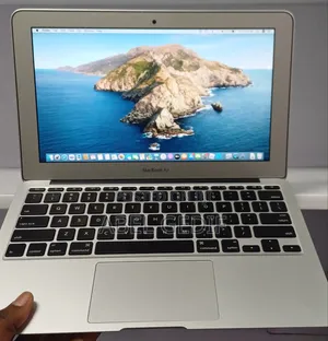 New Laptop Apple MacBook 2015 4GB Intel Core I5 SSD 128GB