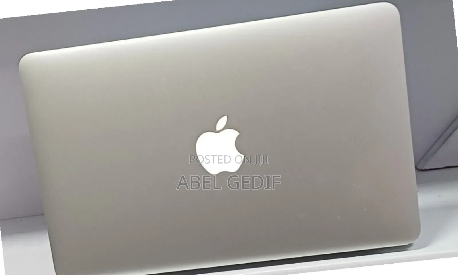 New Laptop Apple MacBook 2015 4GB Intel Core I5 SSD 128GB