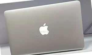 New Laptop Apple MacBook 2015 4GB Intel Core I5 SSD 128GB