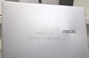 New Laptop Asus ZenBook UX31LA 8GB AMD Ryzen 5 SSD 512GB