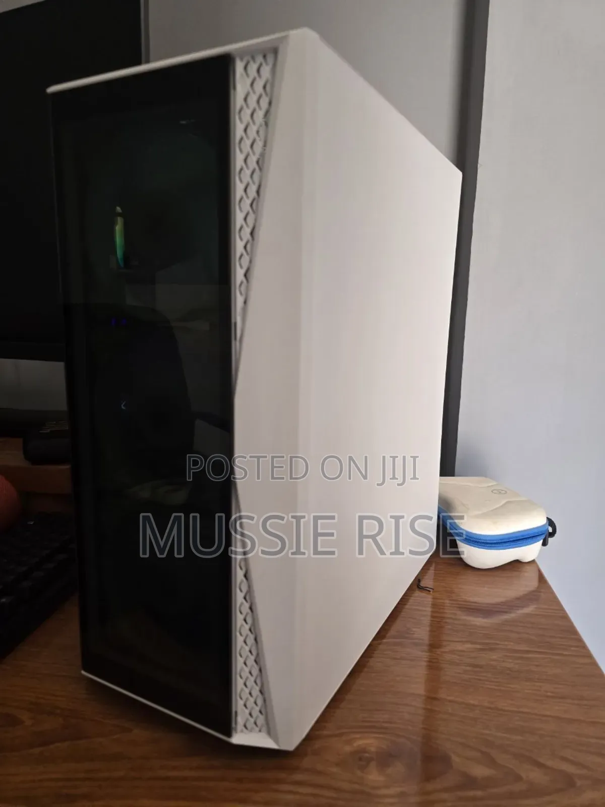 Desktop Computer MSI Nightblade 32GB AMD Ryzen 7 SSD 1T