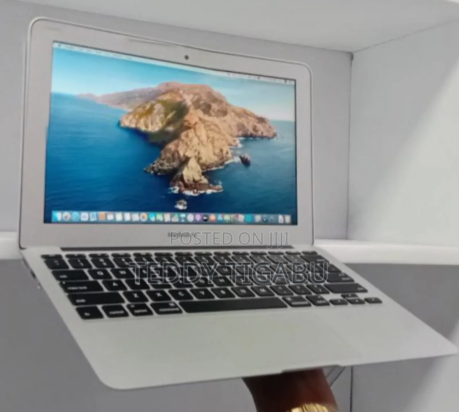 New Laptop Apple MacBook Air 2015 4GB Intel Core I5 SSD 128GB