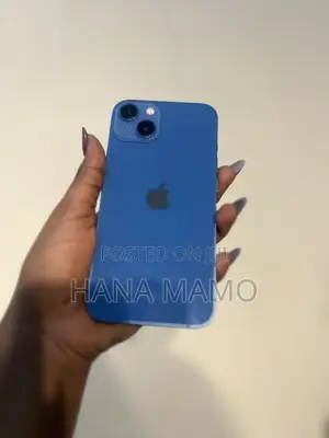 Photo - Apple iPhone 13 128 GB Blue