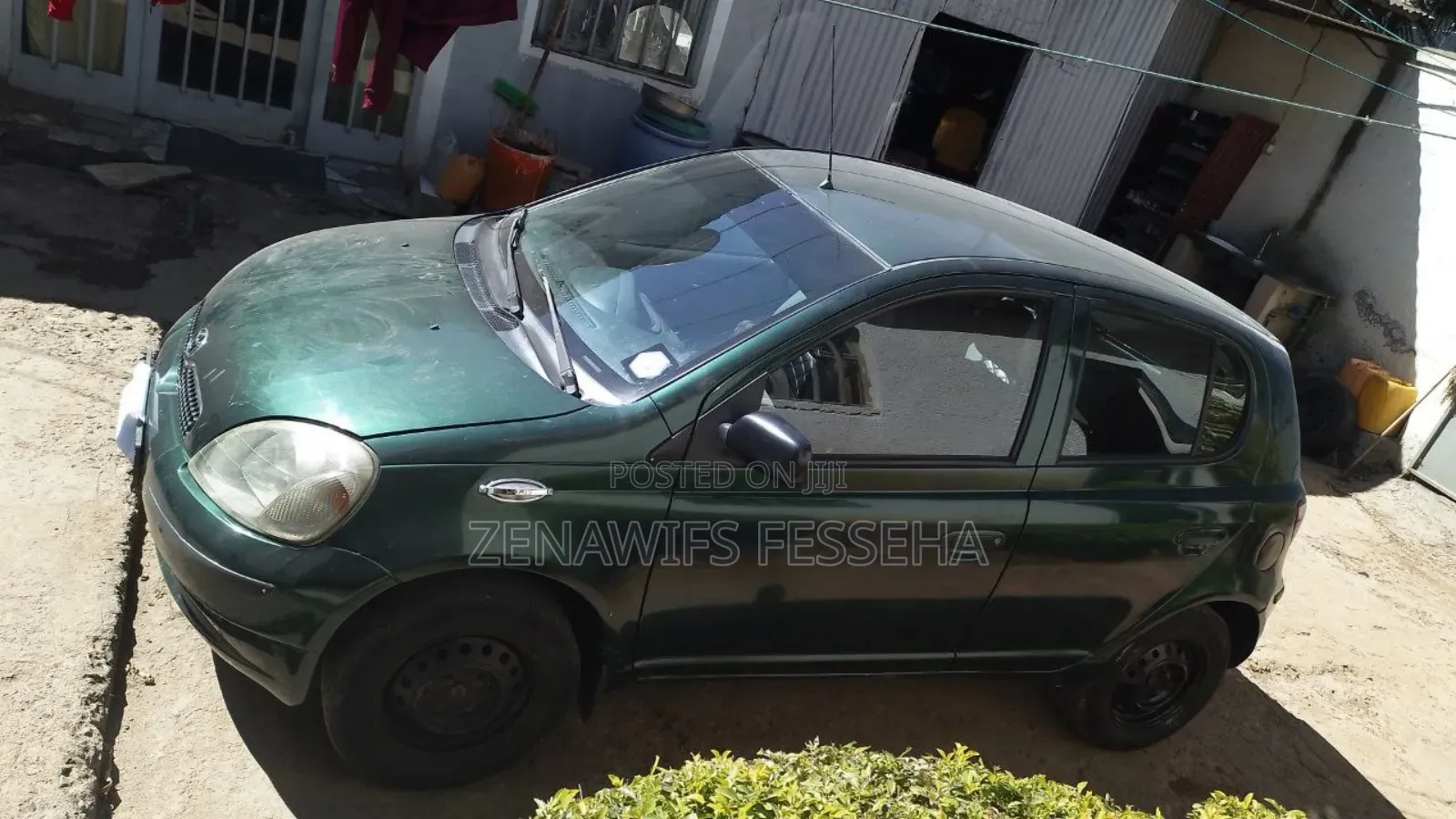 Toyota Vitz 1.3 AWD 3dr 2000 Green