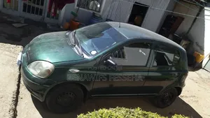 Toyota Vitz 1.3 AWD 3dr 2000 Green