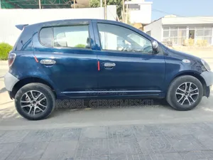 Toyota Yaris 2001 Blue