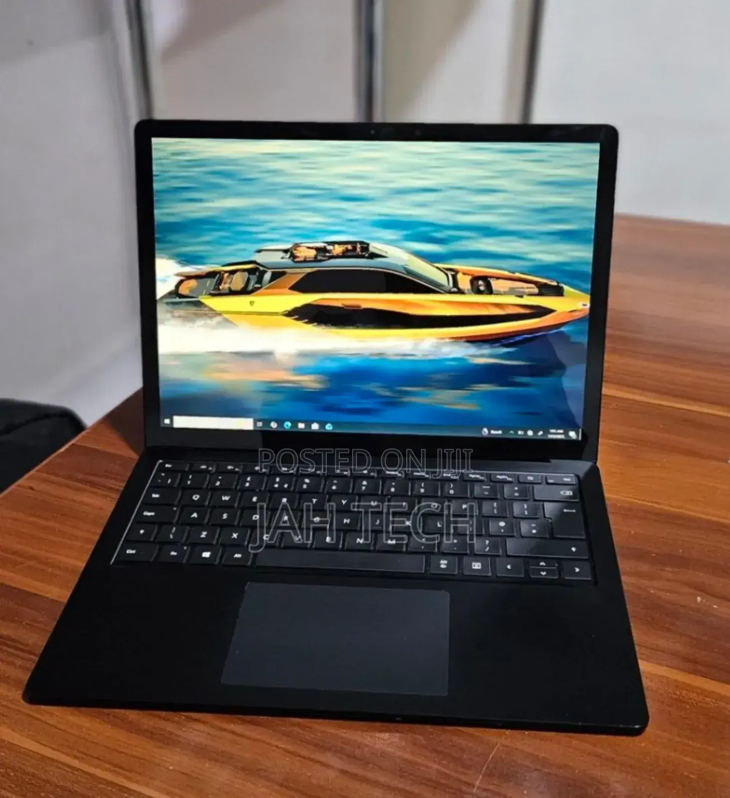 New Laptop Microsoft Surface 16GB Intel Core I7 SSD 256GB