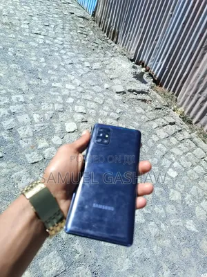 Samsung Galaxy A71 128 GB Blue