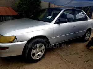 Photo - Toyota Corolla Sedan 1994 Silver