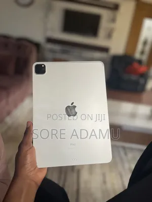 Photo - Apple iPad Pro 11 (2021) 128 GB Silver