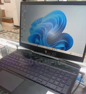 New Laptop HP Pavilion 15 8GB Intel Core I7 SSD 256GB