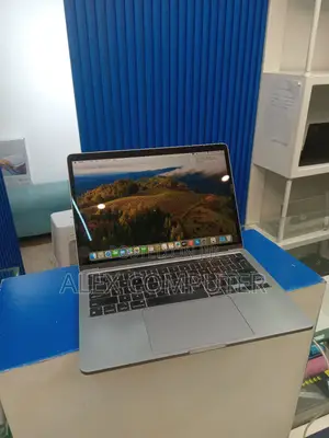 New Laptop Apple MacBook Pro M1 8GB Apple M1 SSD 256GB