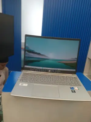 New Laptop HP Stream Notebook 16GB Intel Core I7 SSD 1T