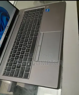 New Laptop HP ZBook Studio G8 16GB Intel Core I7 SSD 512GB