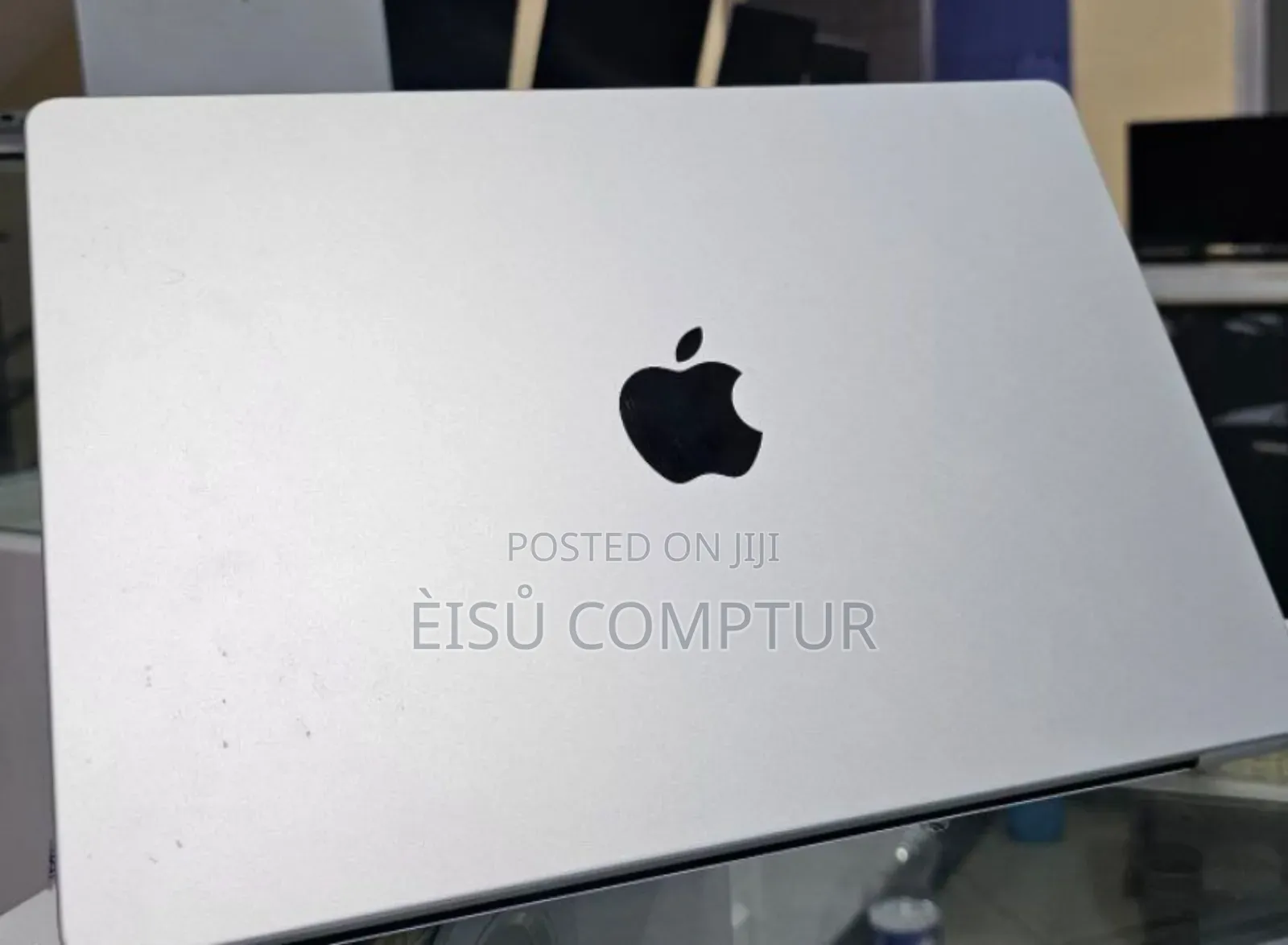 New Laptop Apple MacBook 8GB Apple M3 Max SSD 512GB