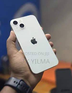 Photo - Apple iPhone 13 128 GB White