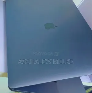 Photo - New Laptop Apple MacBook Pro 2017 16GB Intel Core I7 SSD 512GB