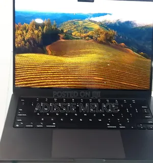 New Apple MacBook Pro 2023 M3 14-Inch 18GB Apple M3 Pro SSD 512GB