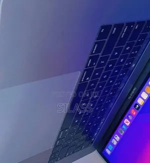 New Laptop Apple MacBook Pro 2017 16GB Intel Core I7 SSD 512GB