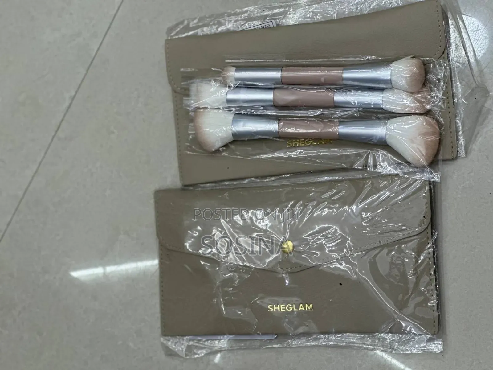 Sheglam Brush With Mini Bag