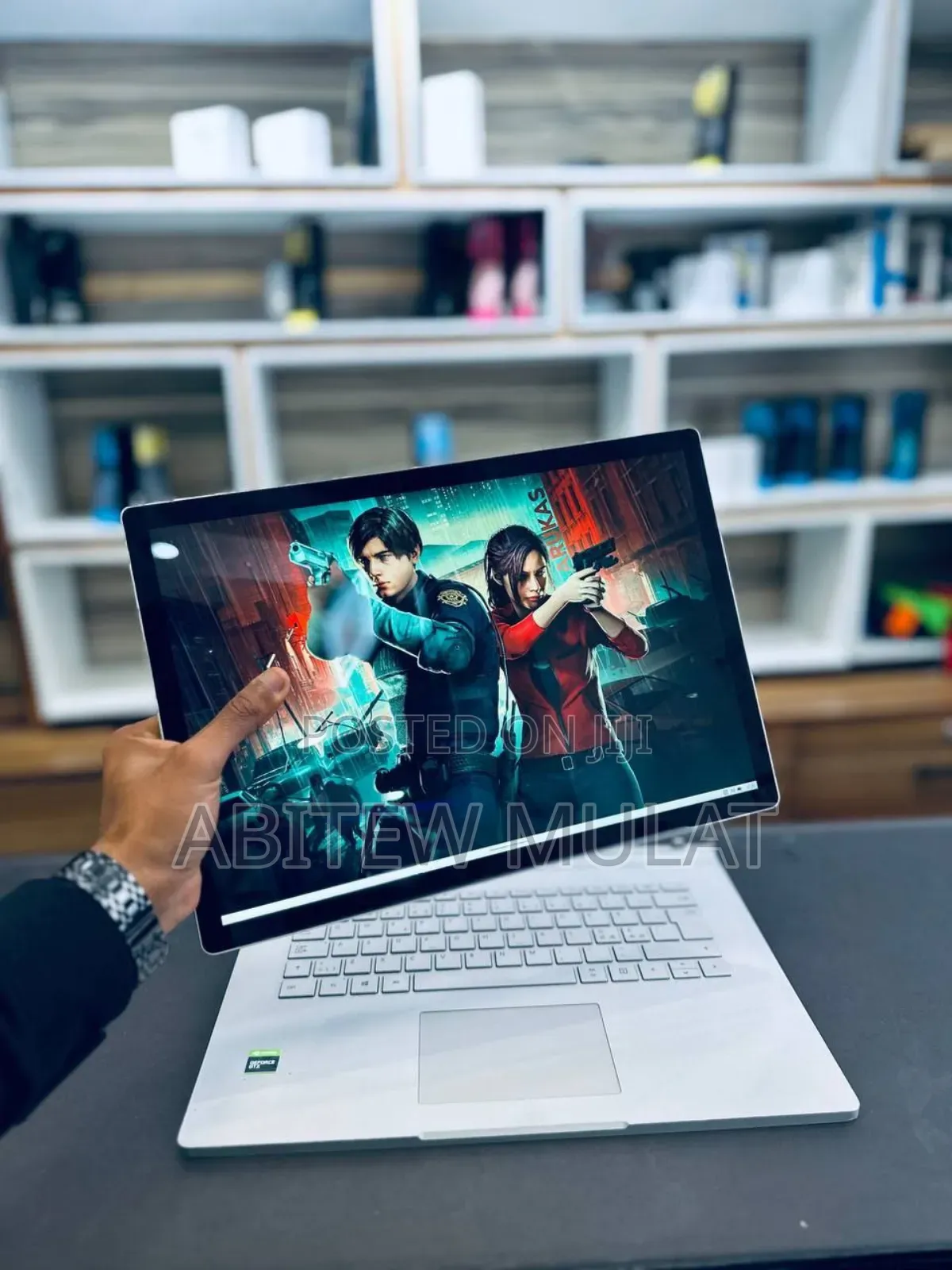 New Laptop Microsoft Surface Book 2 16GB Intel Core I7 SSD 256GB