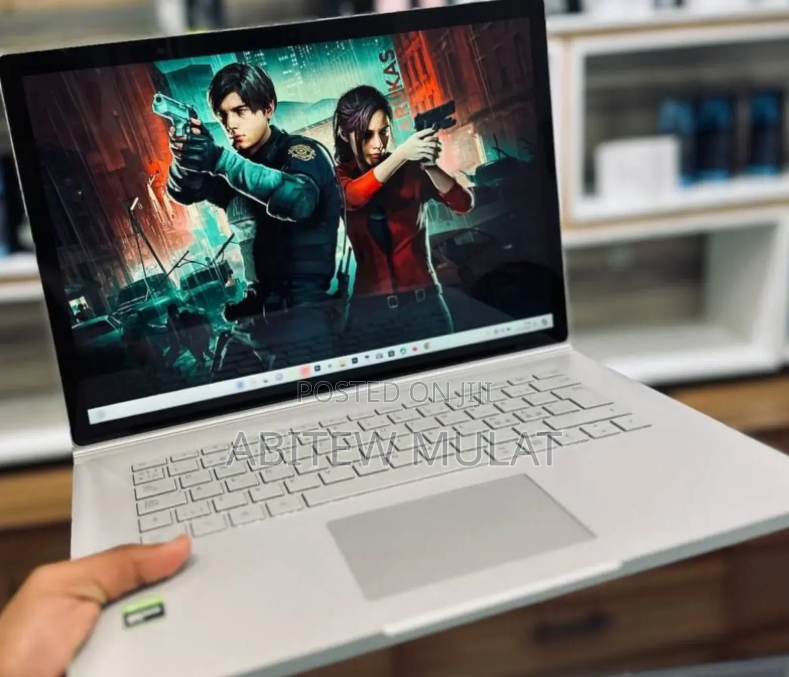 New Laptop Microsoft Surface Book 2 16GB Intel Core I7 SSD 256GB