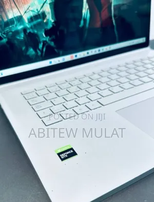 New Laptop Microsoft Surface Book 2 16GB Intel Core I7 SSD 256GB