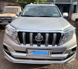 Toyota Land Cruiser Prado 2017 Silver