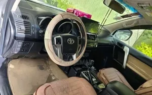 Toyota Land Cruiser Prado 2017 Silver