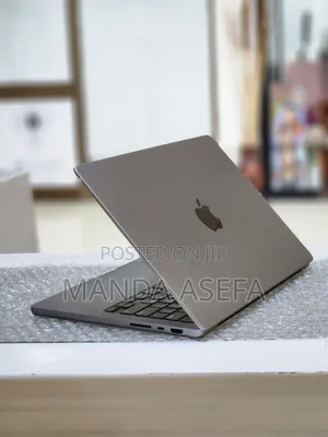 New Laptop Apple MacBook Pro M1 32GB Apple M1 Pro SSD 512GB
