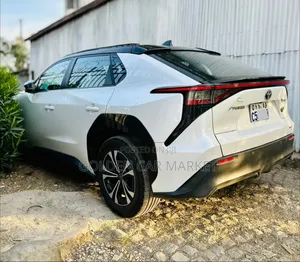 Toyota bZ4X 2022 White