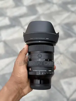 Photo - Sigma 24-70mm F/2:8 Dg Dn Ii