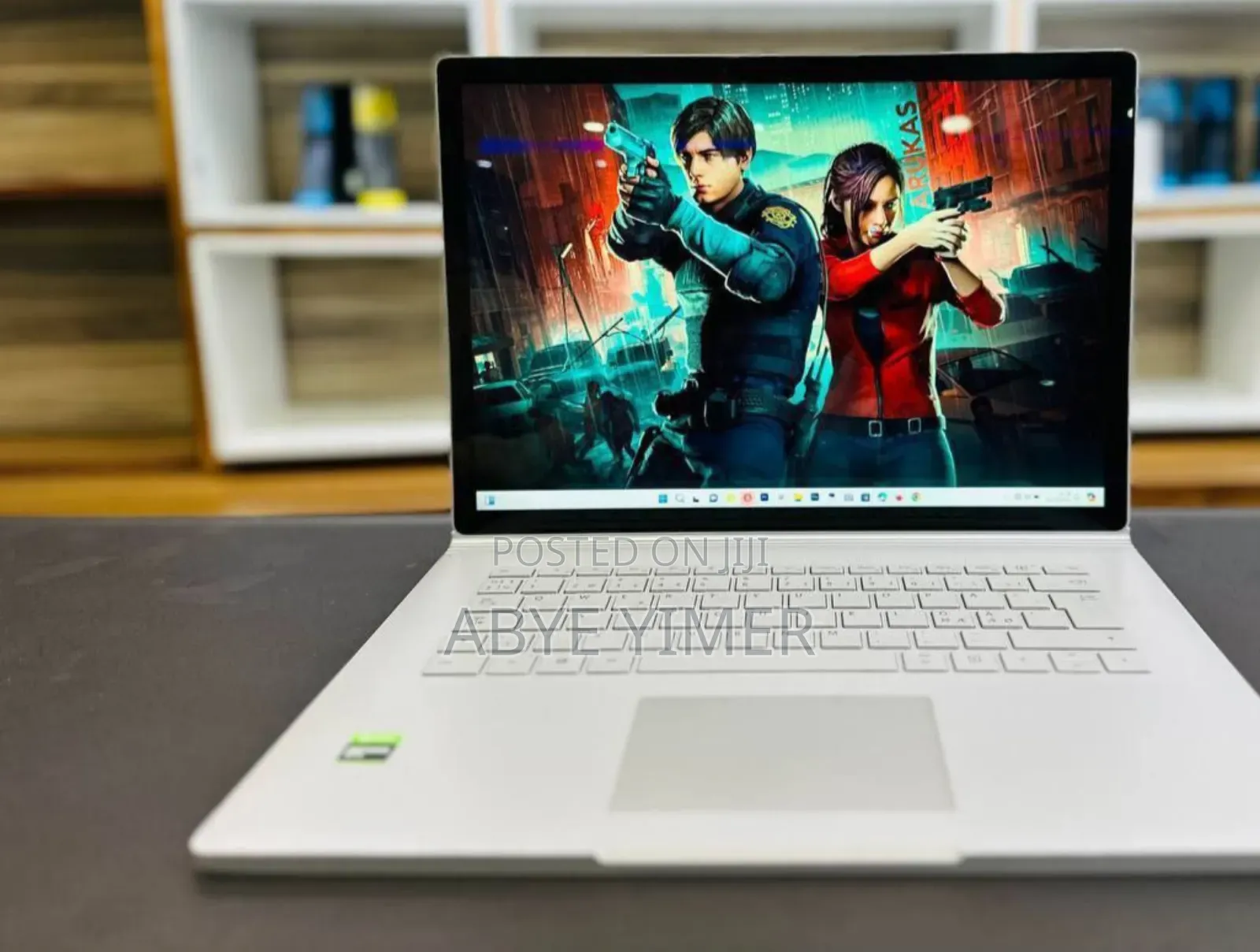 New Laptop Microsoft Surface Book 2 16GB Intel Core I7 SSD 256GB