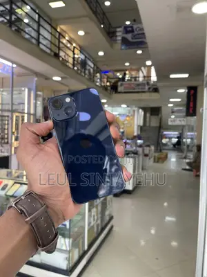 Photo - Apple iPhone 13 Mini 128 GB Black