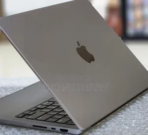New Laptop Apple MacBook Pro M1 32GB Apple M1 Pro SSD 512GB