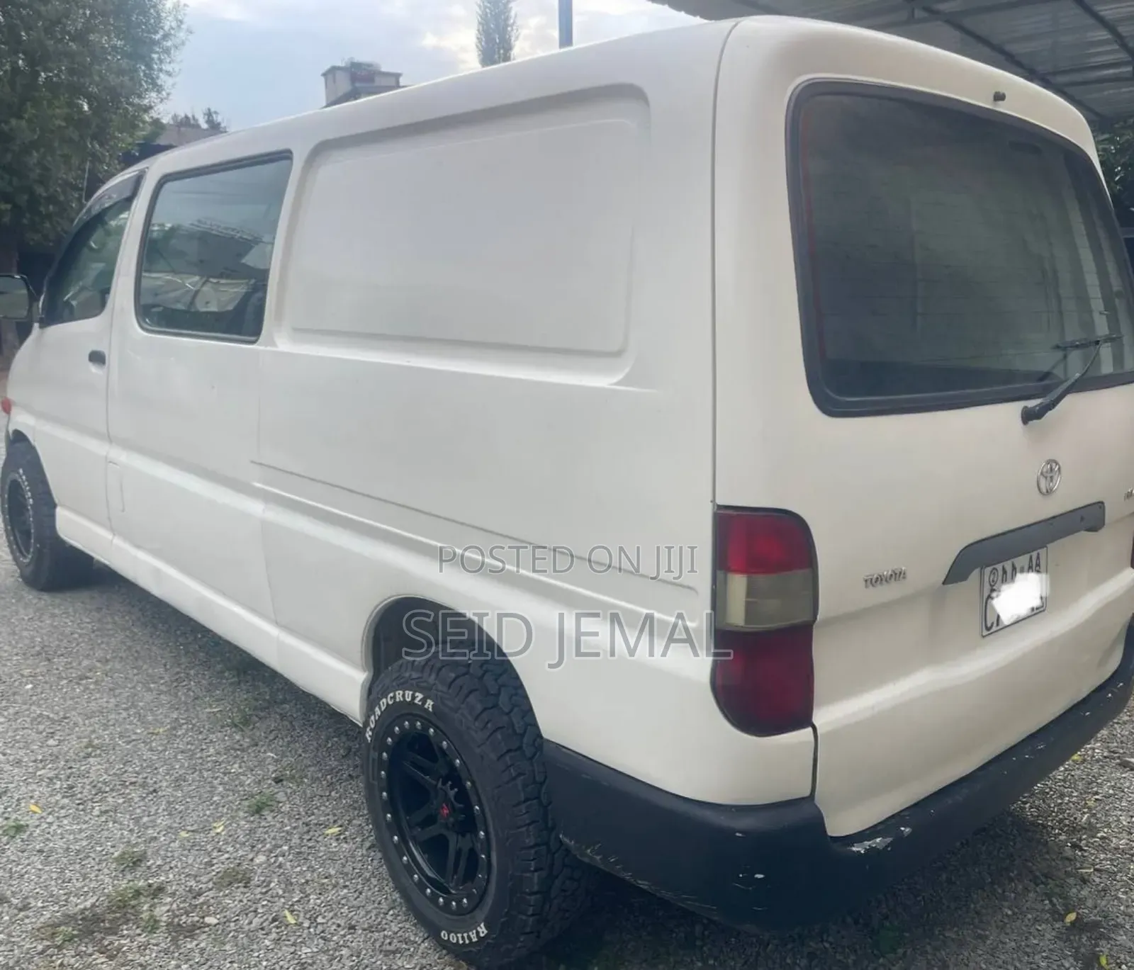 Toyota HiAce 2002 Silver