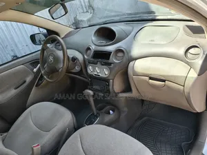 Toyota Platz 2005 Gray