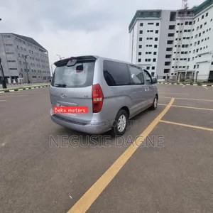 Hyundai Starex 2015 Silver