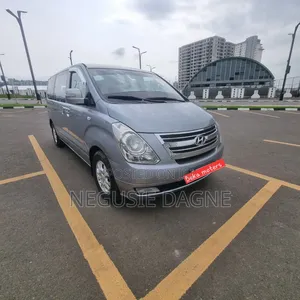 Hyundai Starex 2015 Silver