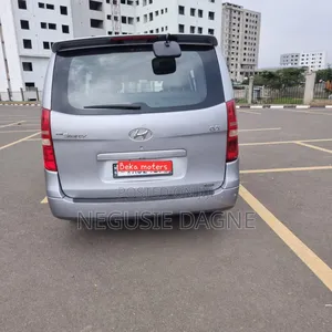 Hyundai Starex 2015 Silver
