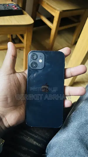 Photo - Apple iPhone 12 mini 64 GB Black